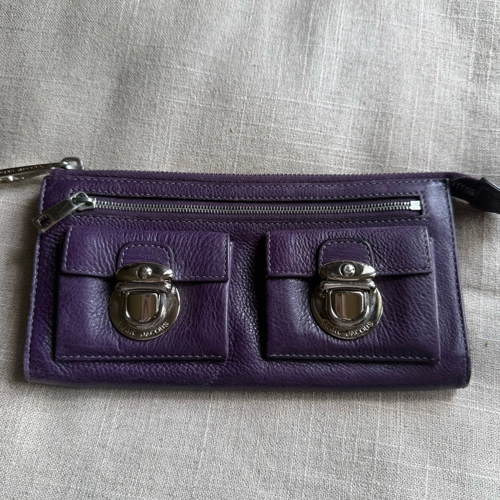 MARC JACOBS Original Zip Clutch Large Wallet, Eggplant (Dark Purple)